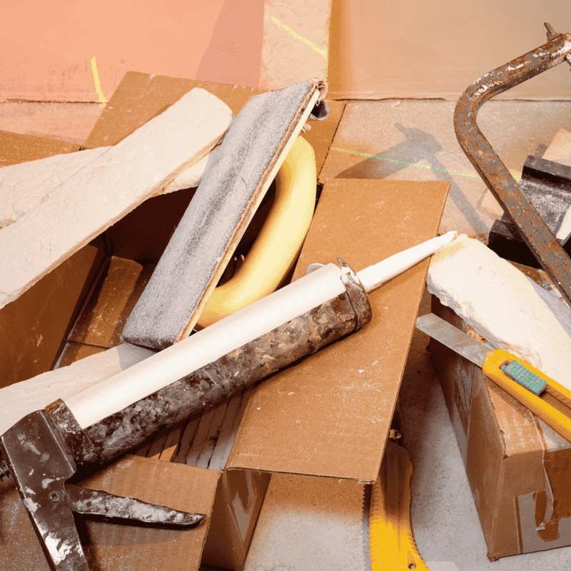 chutes et déchets de matériaux de bricolage
